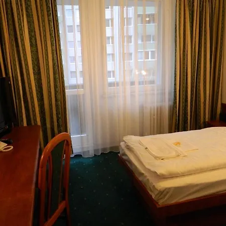 Nivy Hotell